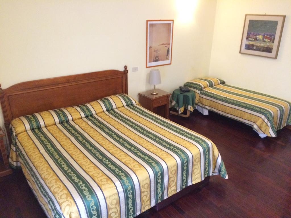 Clarice Hotel Кастельнуово-ди-Порто Номер фото